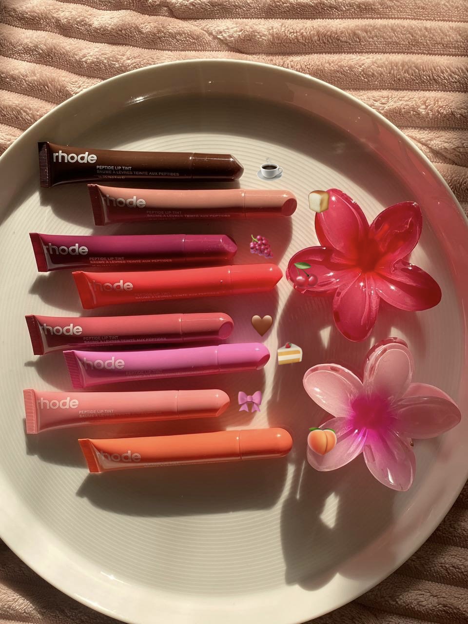 لیپ گلاس رود (Rhode Lip Gloss) | درخشان، آبرسان با پپتید و بافتی ابریشمی